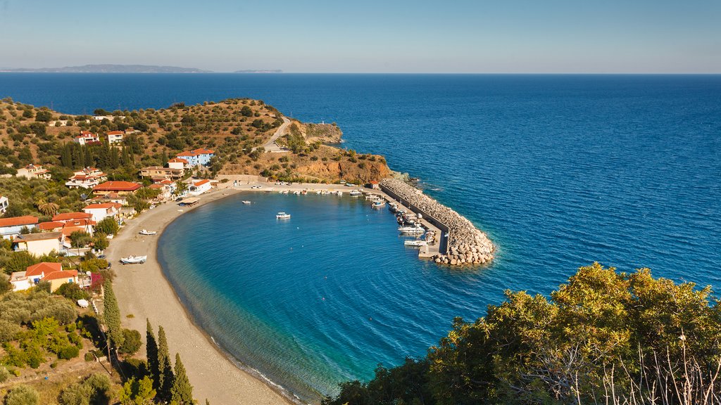 Nearby Sambatiki beach