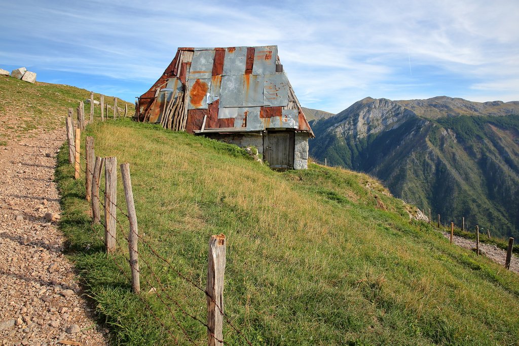 Traditional Bosnian house near Rakitnica Canyon