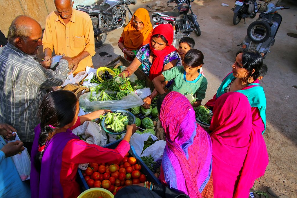 India - Jaipur - Shop for vegetables