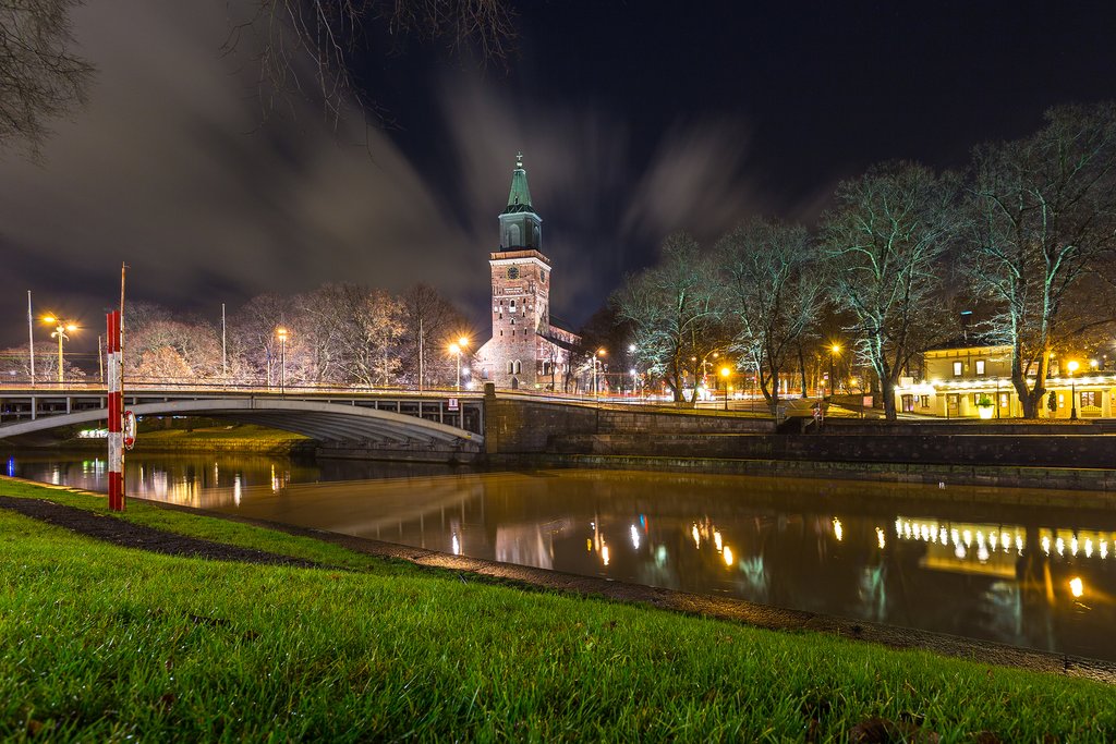 Turku Cathedral at night