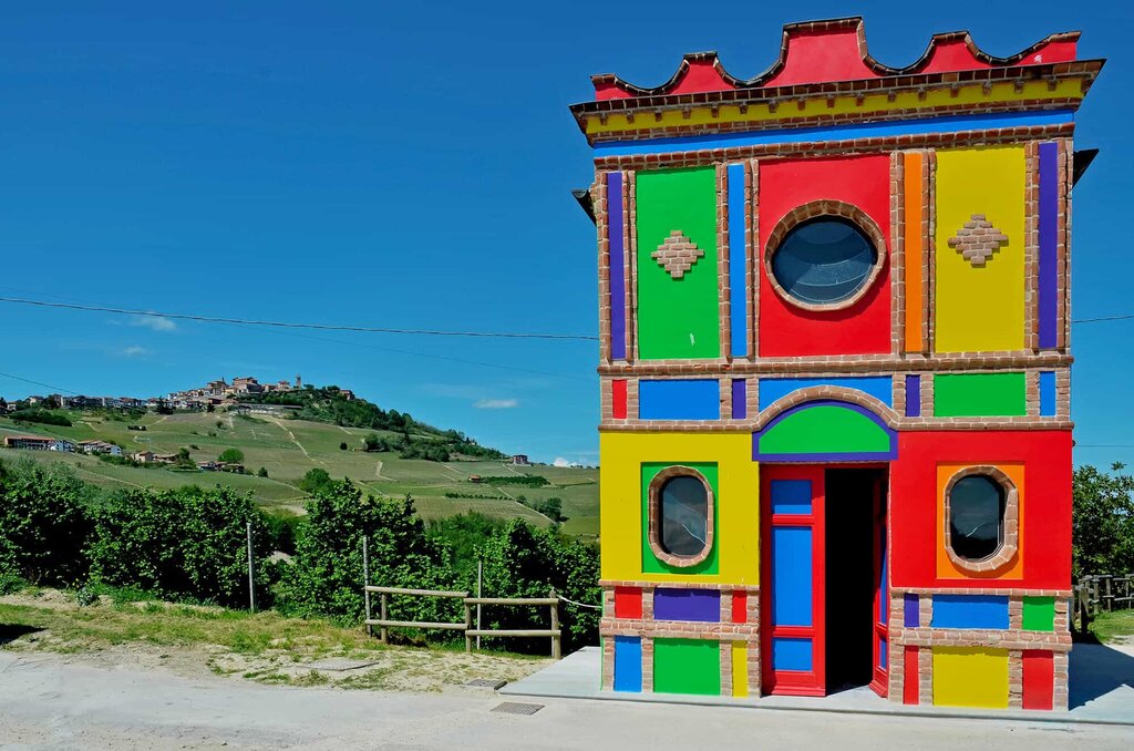 Contemporary Art among Vineyards and Truffle-scented Roads