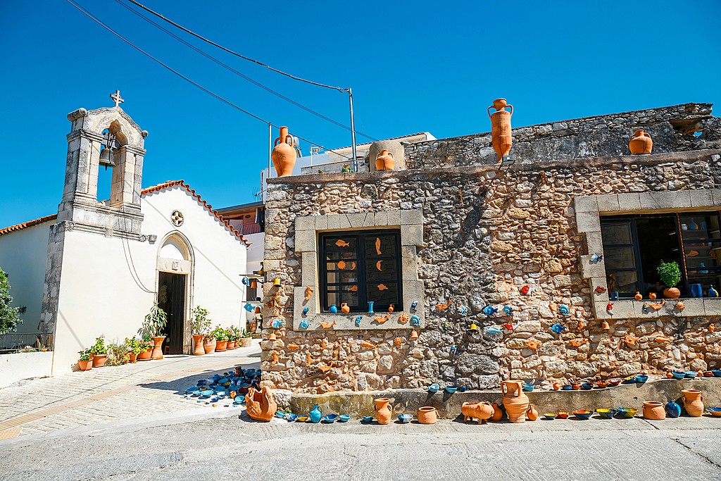 Picturesque exteriors in Margarites