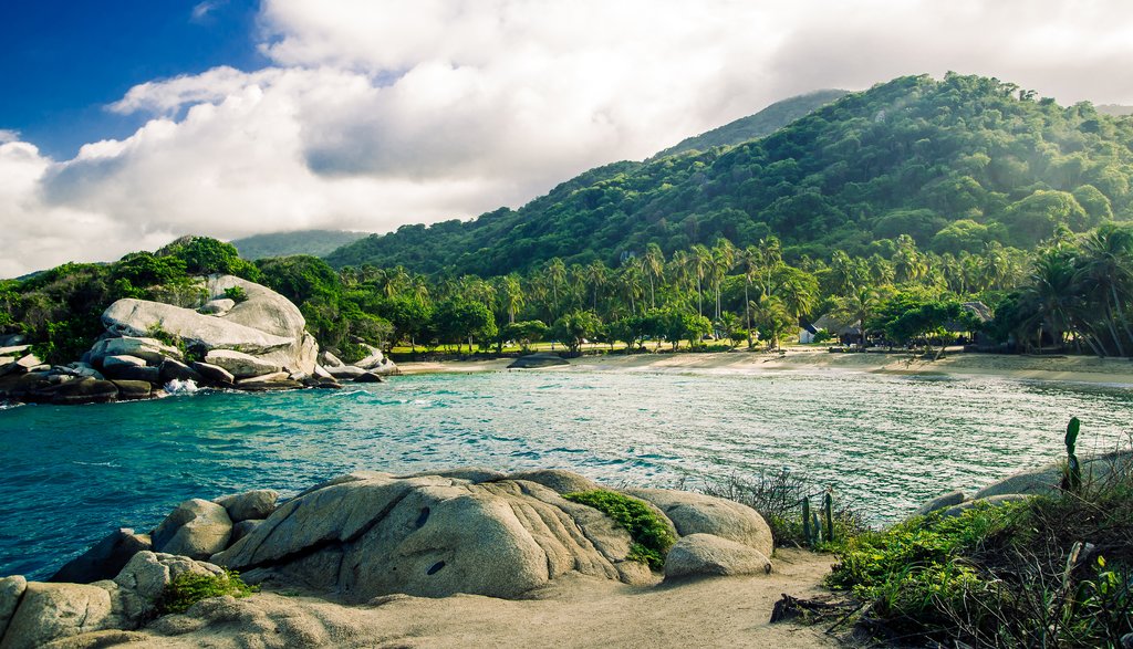 The Sierra Nevada Mountains are the tallest coastal mountain range in the world