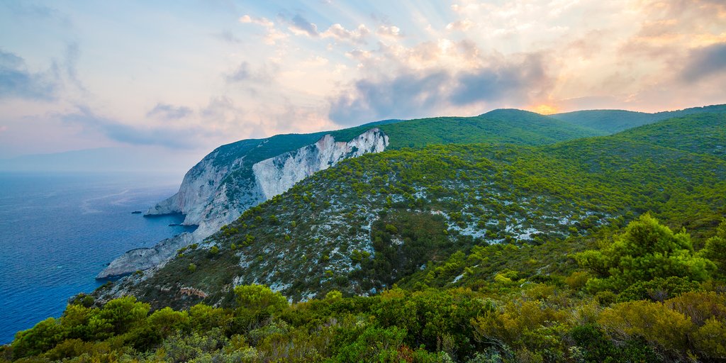 Coastal cliffs from Kampi