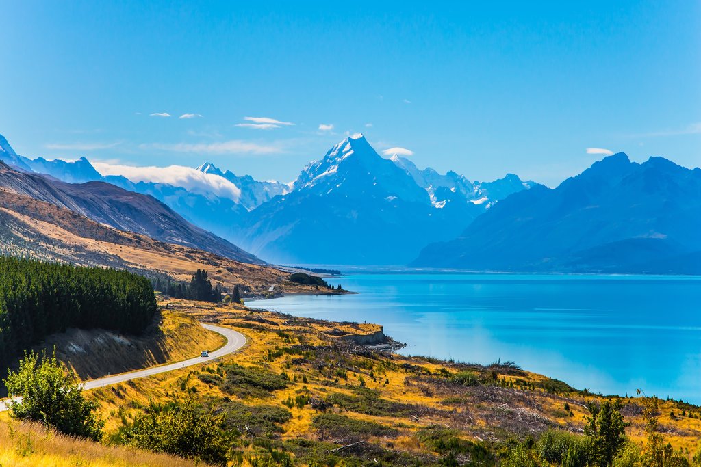 Scenic road to Mount Cook