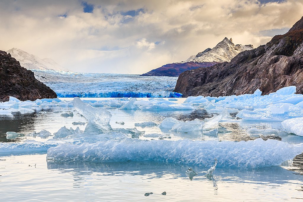 Glacier Grey and Lake Grey