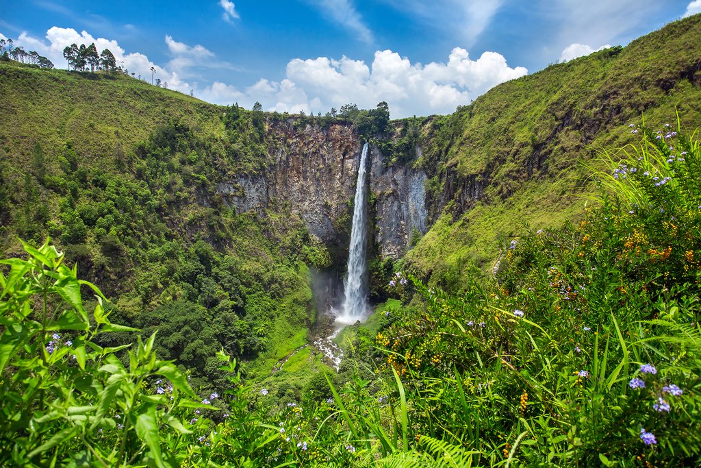 Stop off at Sipiso Piso Waterfall on the way to Lake Toba