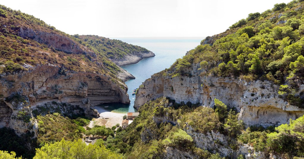Stiniva Bay, Vis