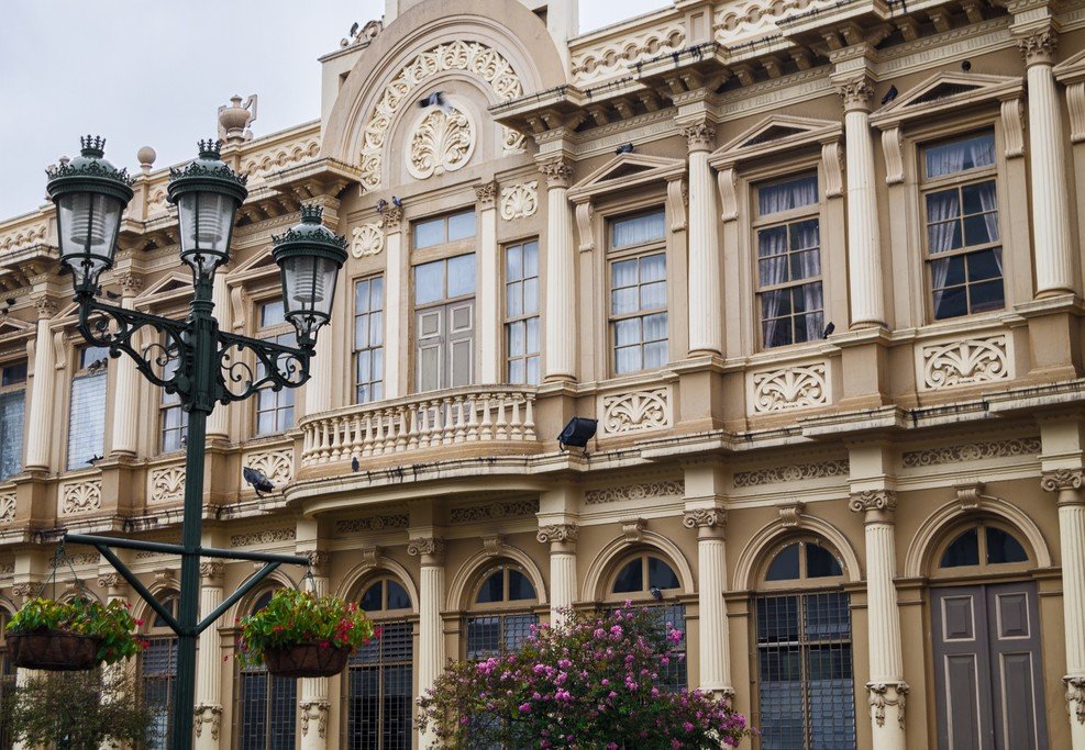 The Edificio Correos (Post Office) in the city's center
