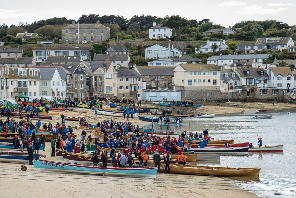 Isle of Scilly beach activity