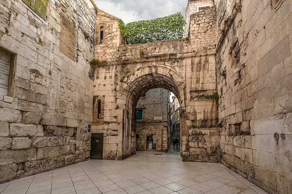 Wander Split and discover its ancient buildings