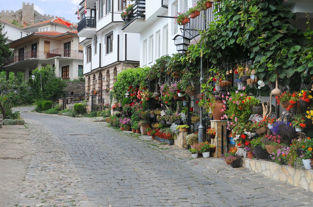 Empy street in the old quarter and Samuel's Fortress in the background