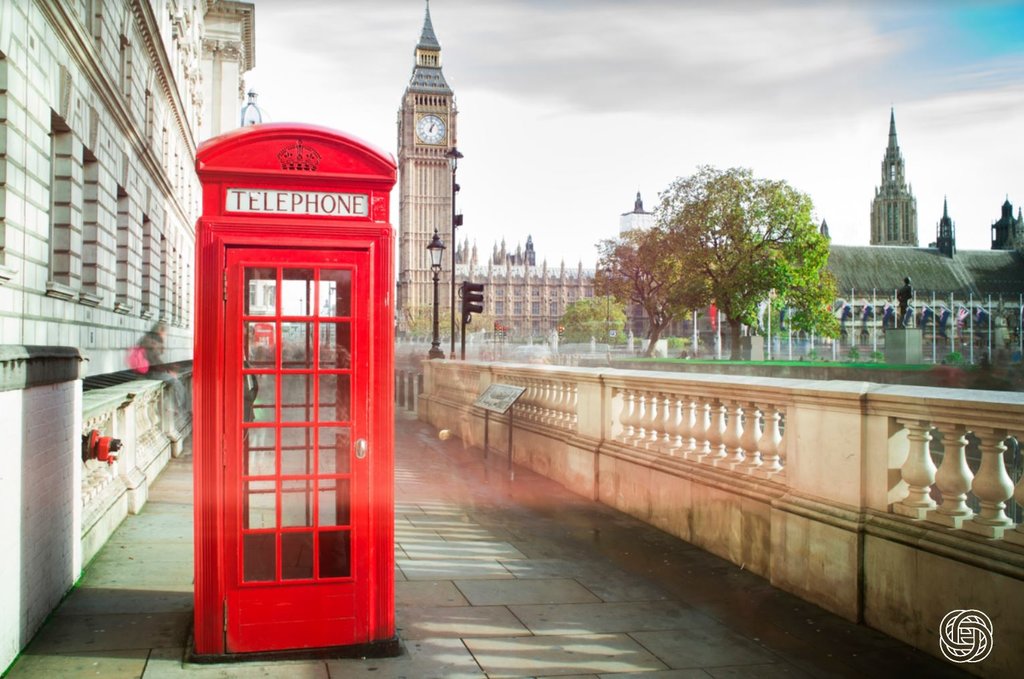 London - Big Ben & Iconic Red Phone Box