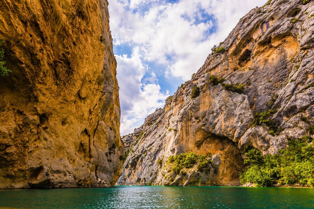 The Verdon River allows for some excellent canyoneering and water-sports activities