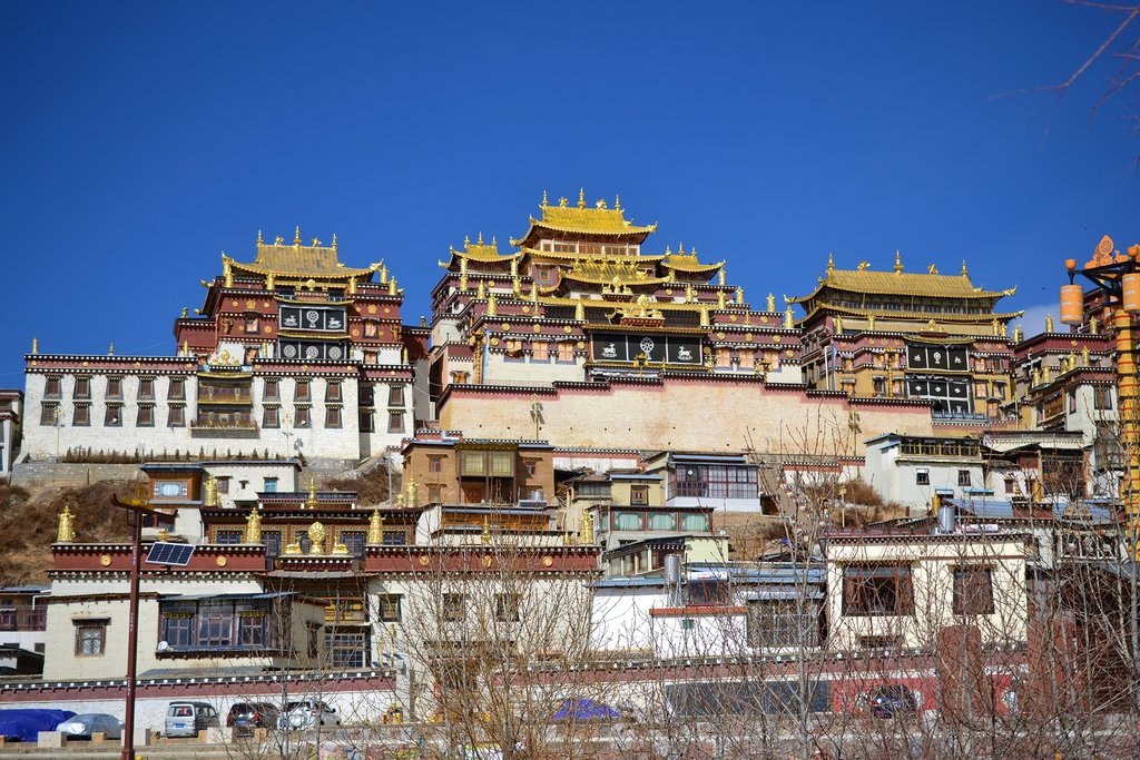 Ganden Sumtsenling Monastery
