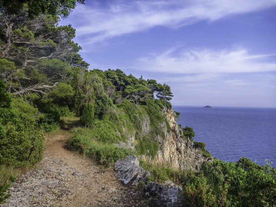 A coastal trail on Lopud 