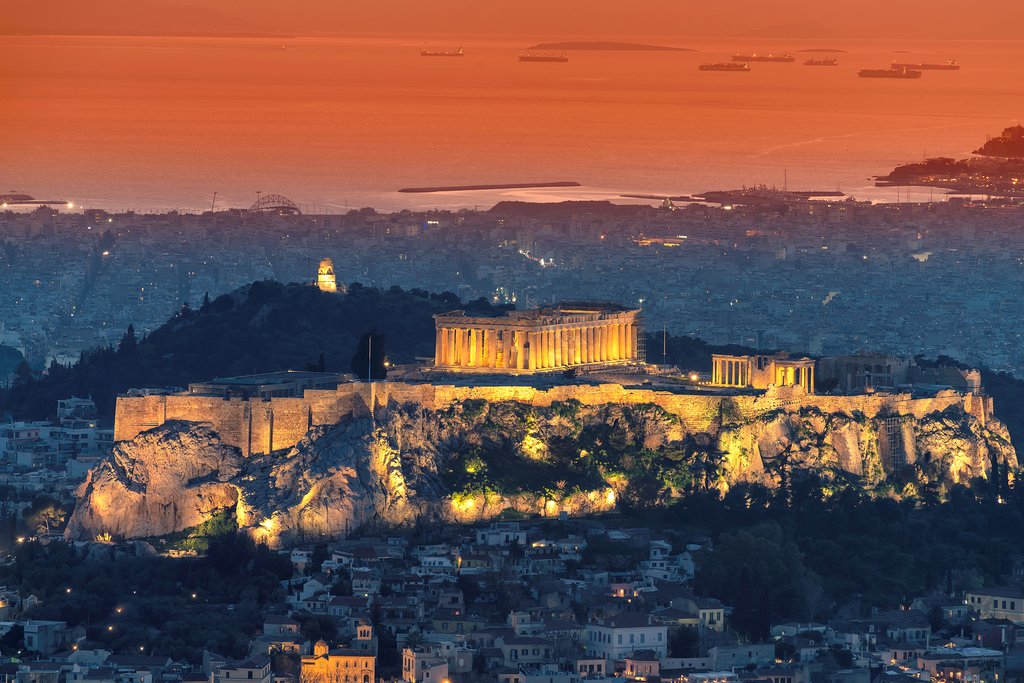 Wave to the Acropolis