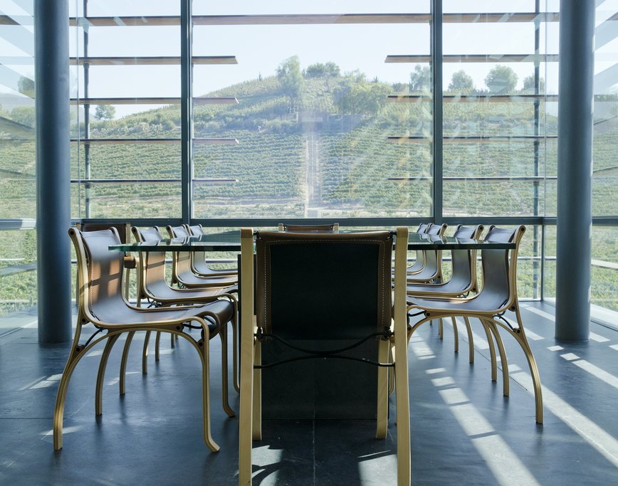 A modern tasting room in Aconcagua Valley