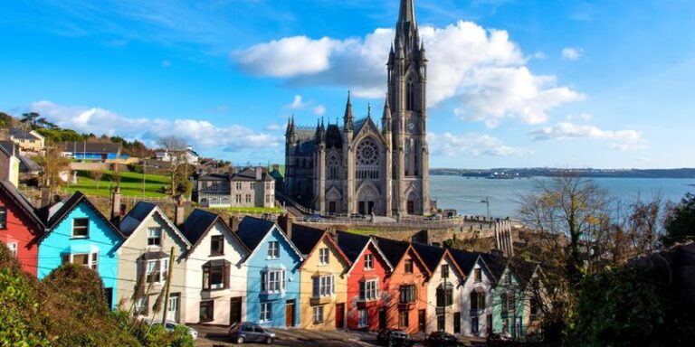 Ultimate Ireland Road Trip: Dublin, Galway & Belfast - 14 Days