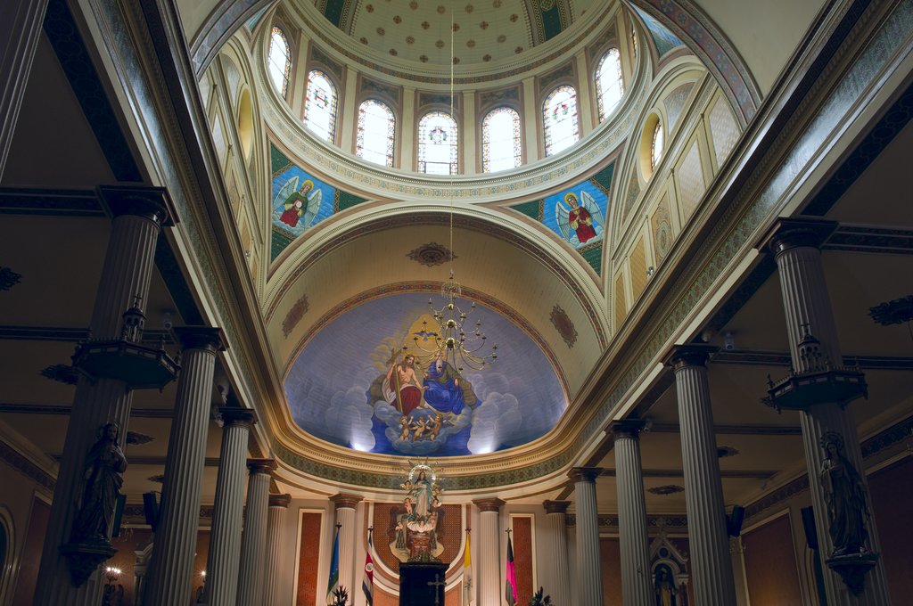 The striking interior of Catedral Metropolitan