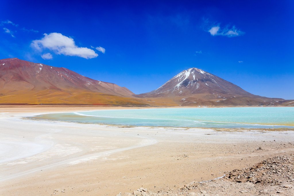 Laguna Verde, Licancabur Volcano