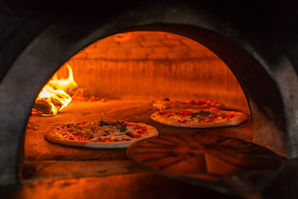 Traditional Neapolitan pizza oven