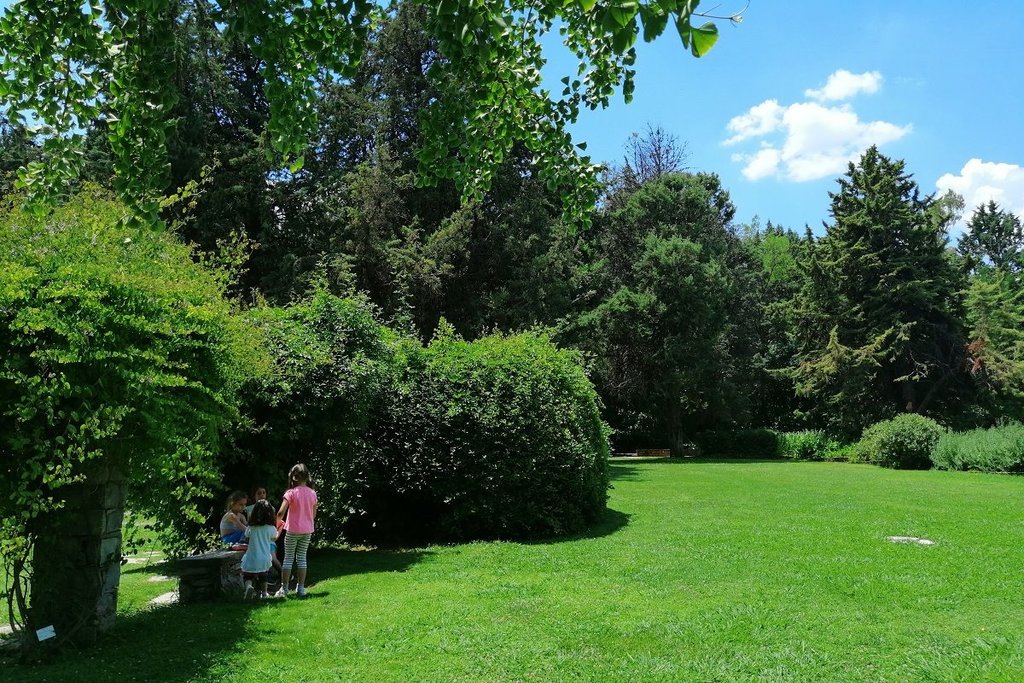 Learning About Greek Mythology in the Gardens - Photo from MAMAKITA