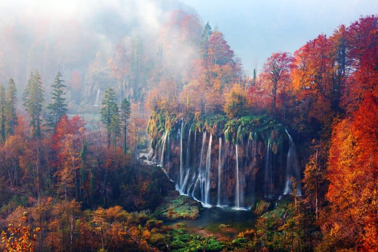 Croatia Multisport: Zagreb, Plitvice, Paklenica & Split - 8 Days
