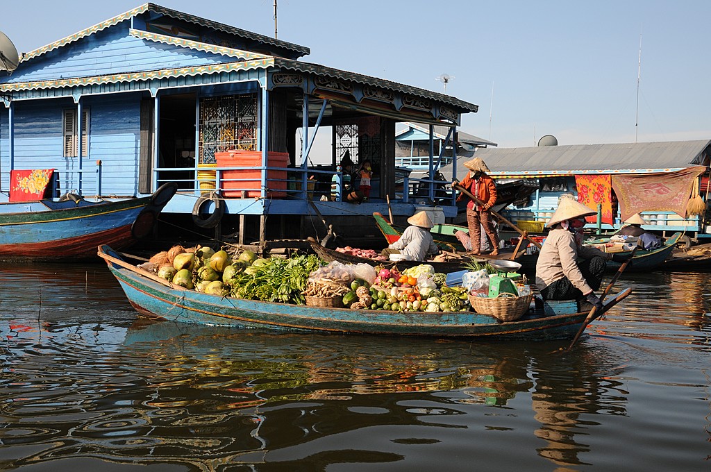 Visit floating villages on your way to Battambang
