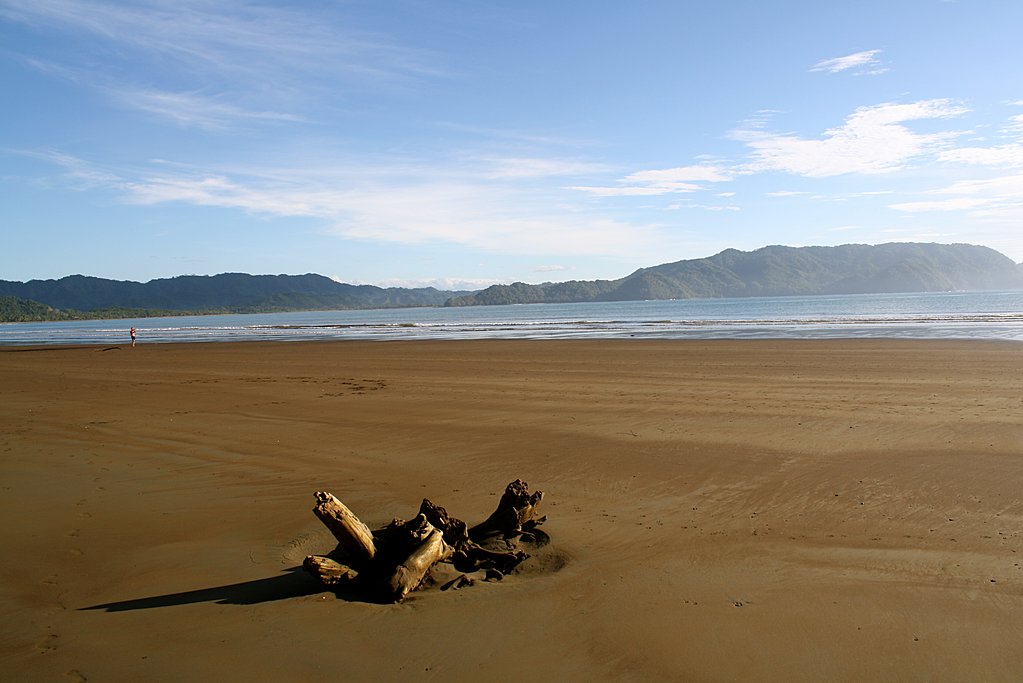 The golden sands of Playa Tambor
