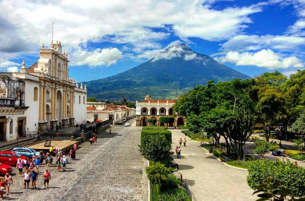 Parque Central in Antigua, Guatemala