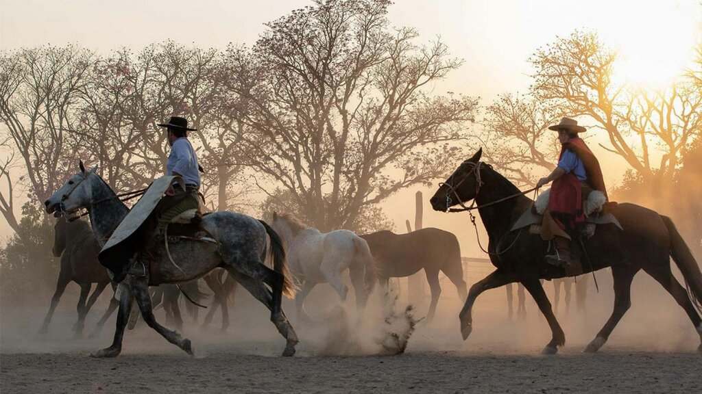 Private El Bordo Hacienda with Horseback Riding
