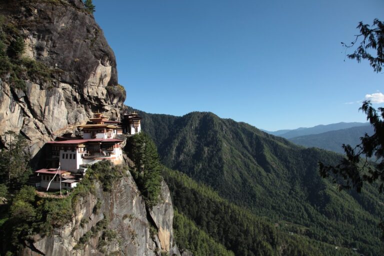 Highlights of Bhutan: Thimphu, Punakha, Paro & More - 14 days