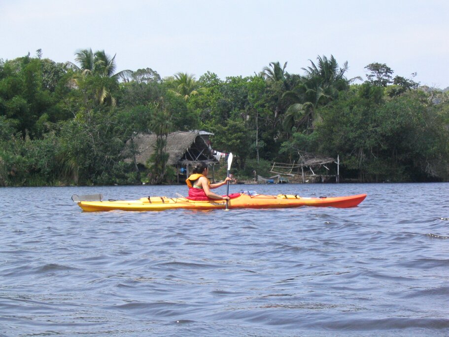 Paddling along Rio Dulce