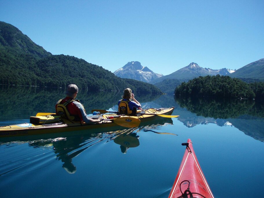 Kayak tour of Moreno Lake