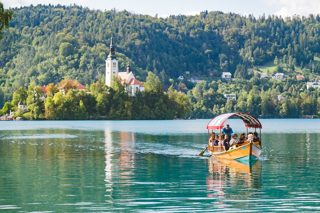 Discover Bled Town and Enjoy Pletna Boat Ride
