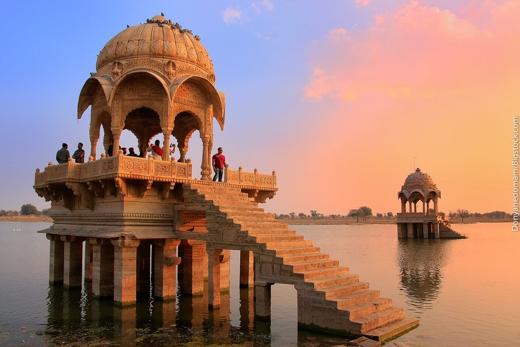 Gadisar lake
