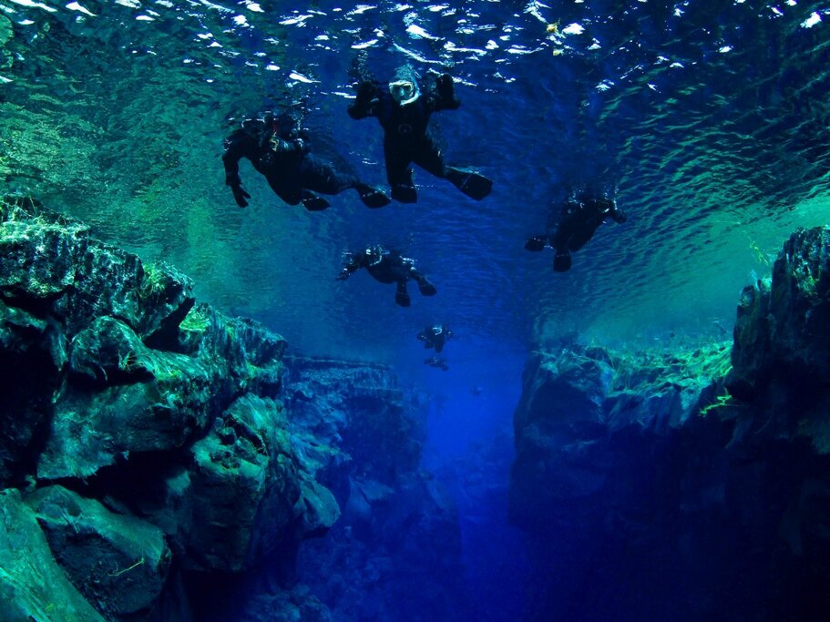 Silfra Snorkeling