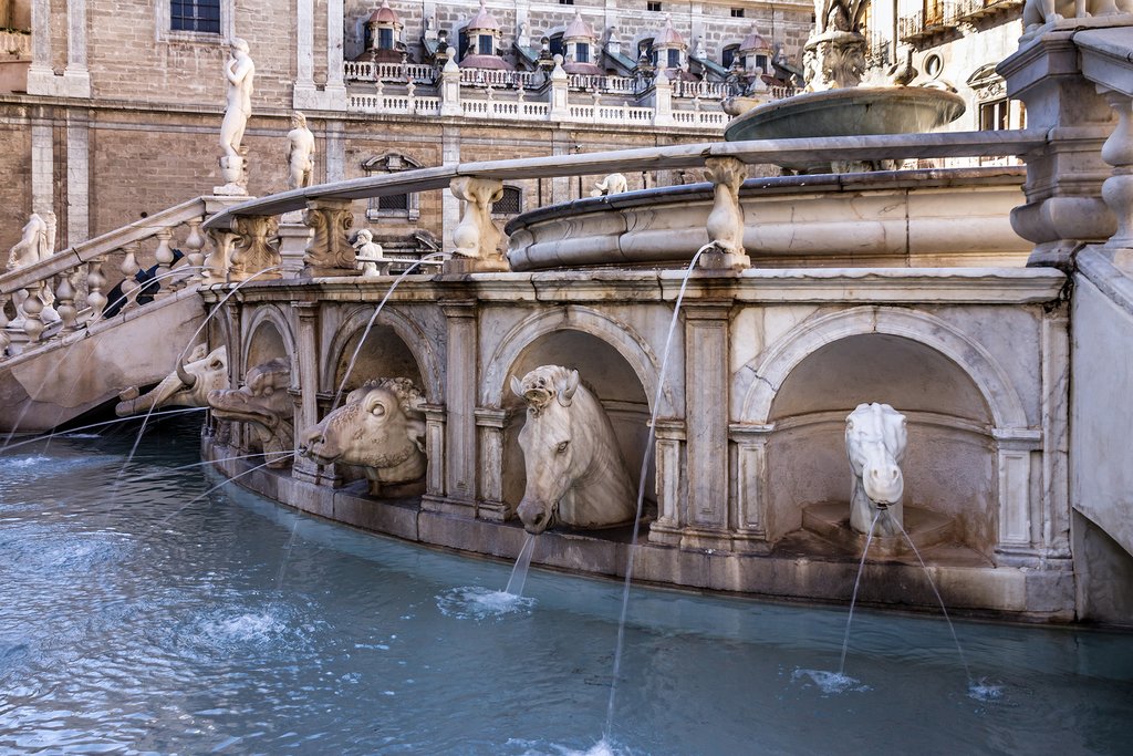 Italy - Palermo - Piazza Pretoria - Fontana Pretoria - close up