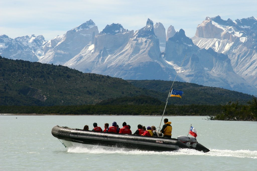 Ultima Esperanza Fjord & Rio Serrano Boating Adventure to Torres del Paine