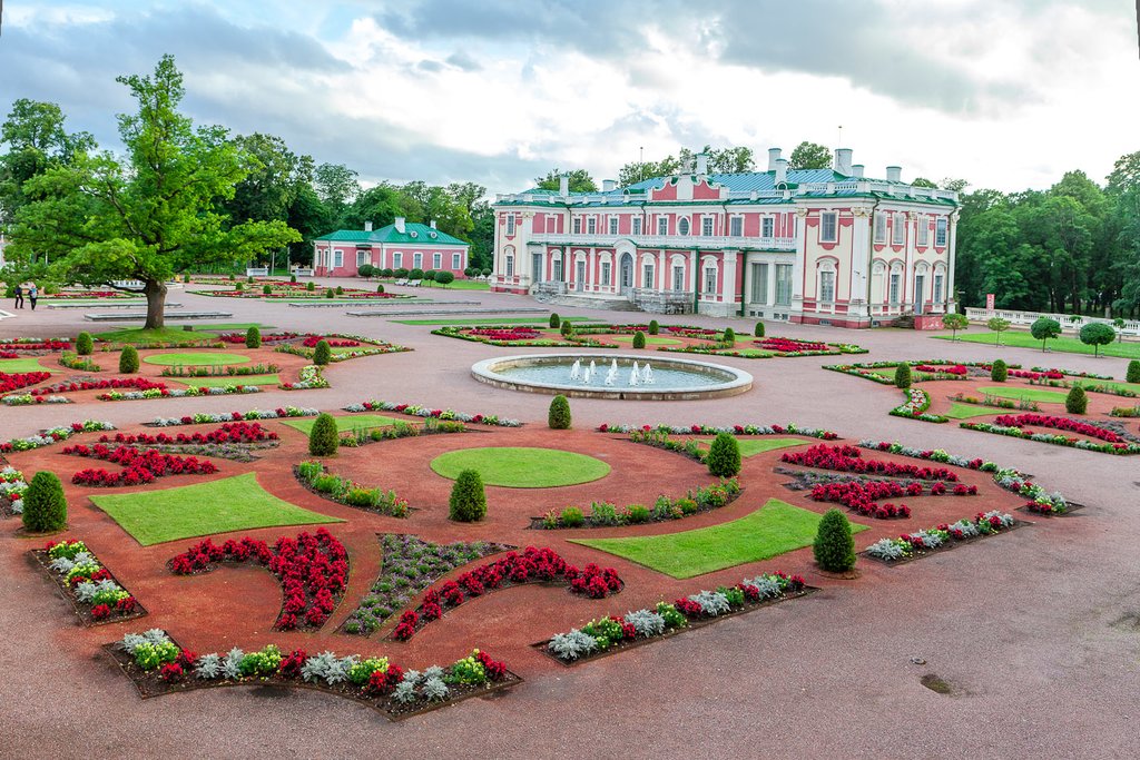 Kadriorg Park and Catherine's Palace
