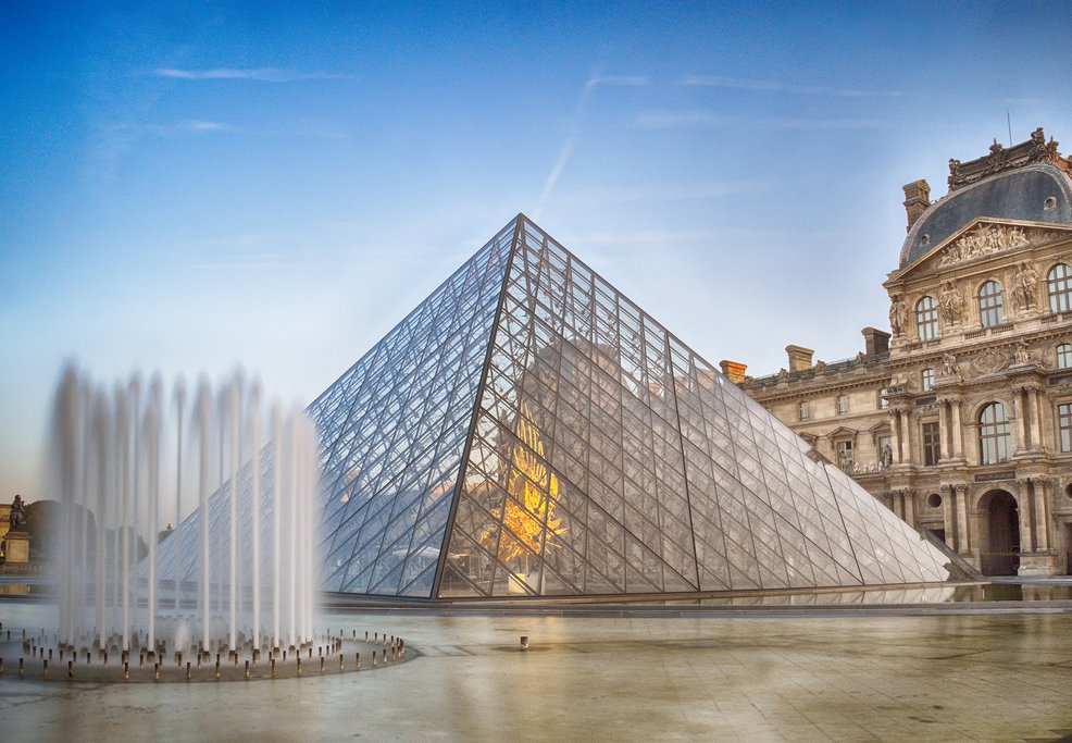 Le Louvre Museum