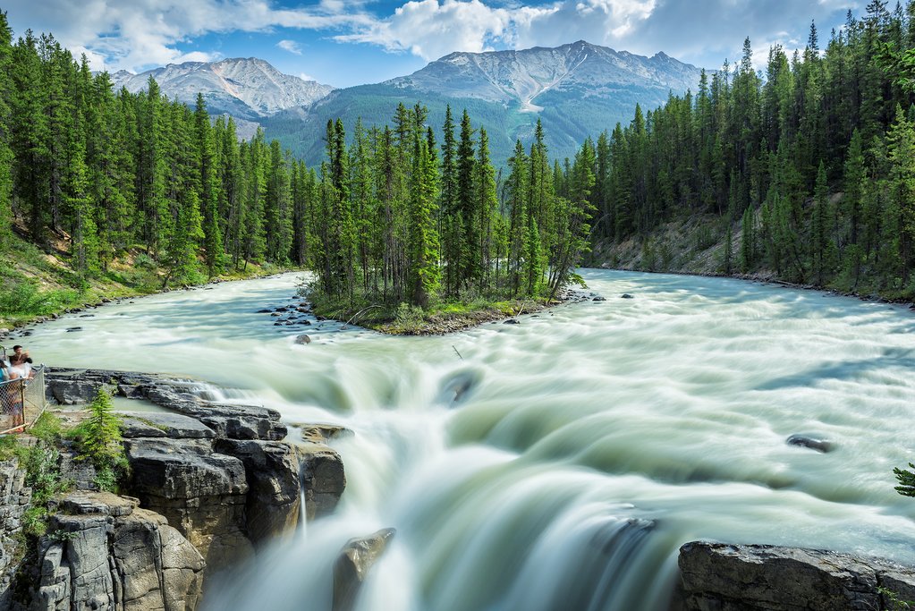 Sunwapta Falls between Lake Louise and Jasper