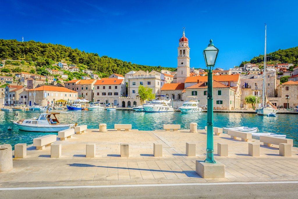 Brač's Colorful Harbors