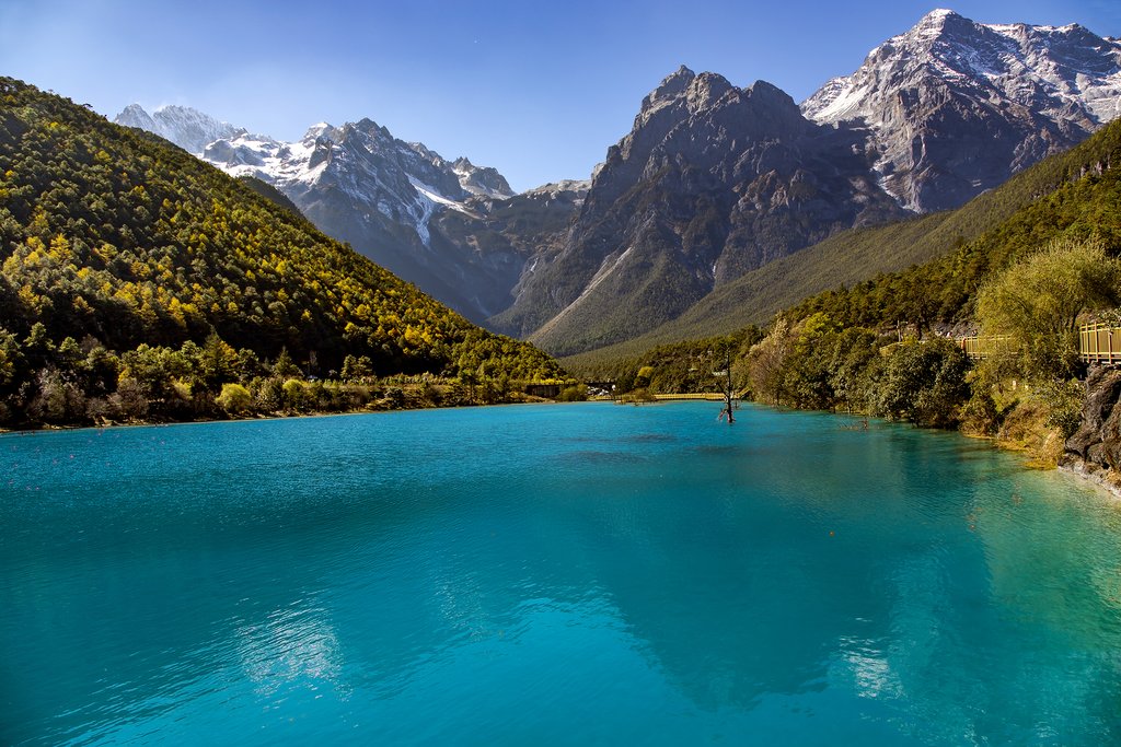 Scenery of Jade Dragon Snow Mountain