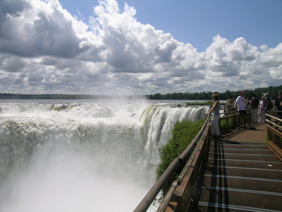 Get up close and personal with the secure walkways that bring you next to the falls