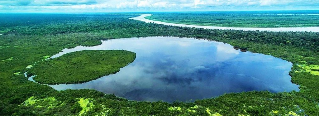 The incredible waters of Lake Tarapoto