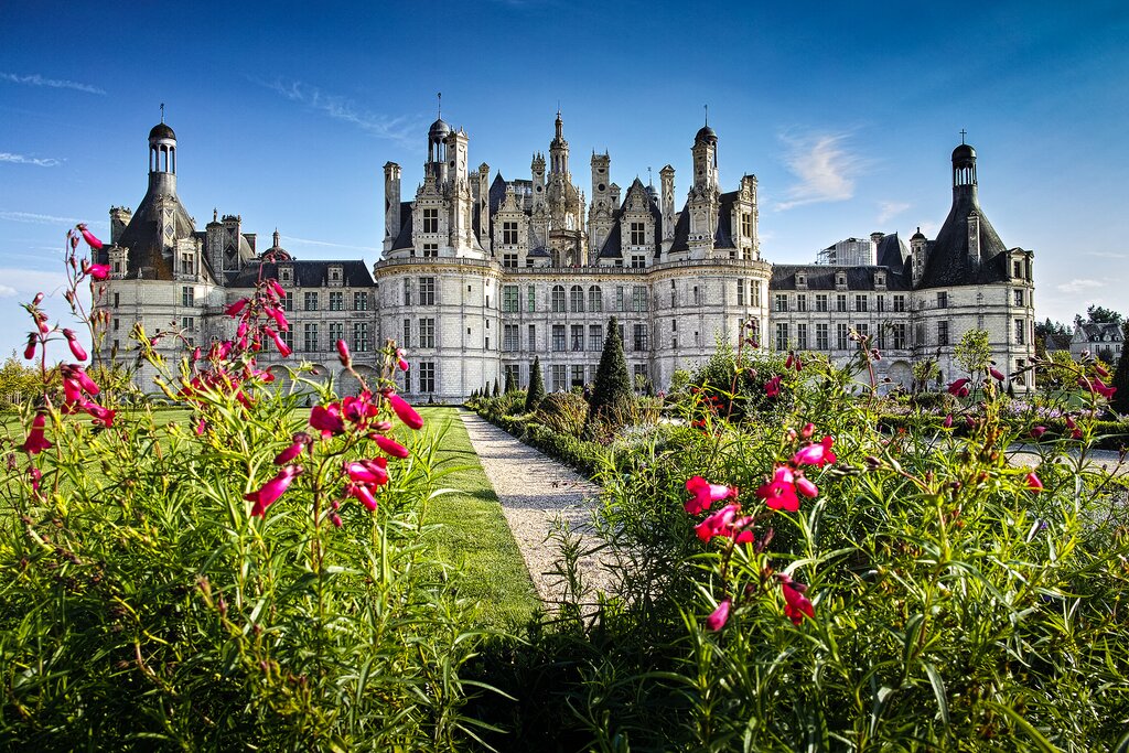 Loire Valley: Châteaux de Chambord & Chenonceau