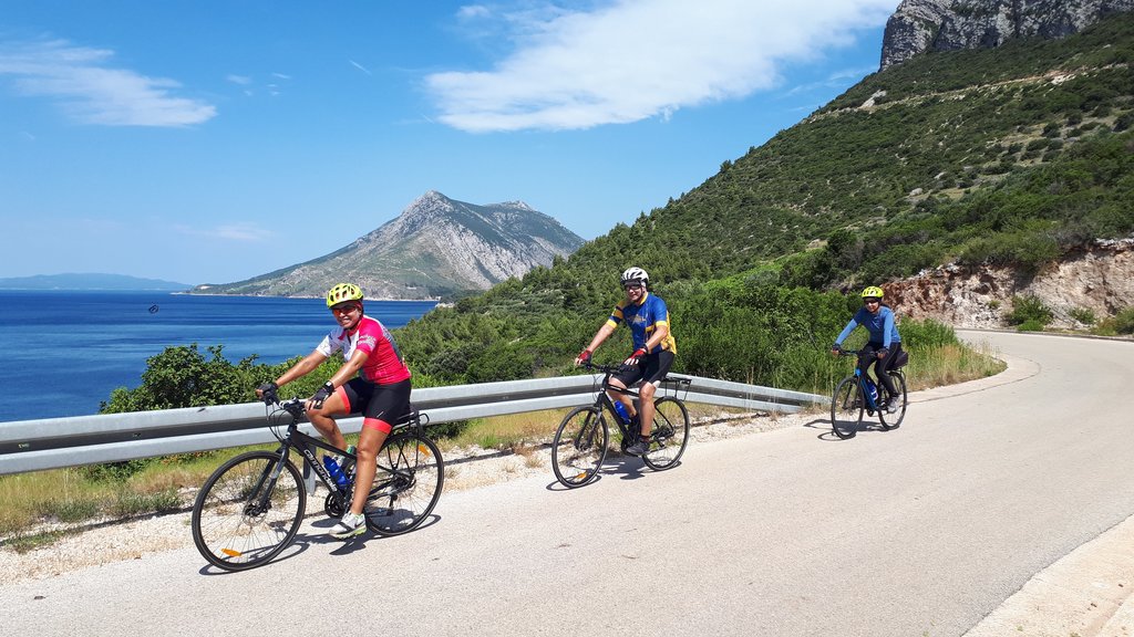 Follow the southern coast of the Pelješac peninsula
