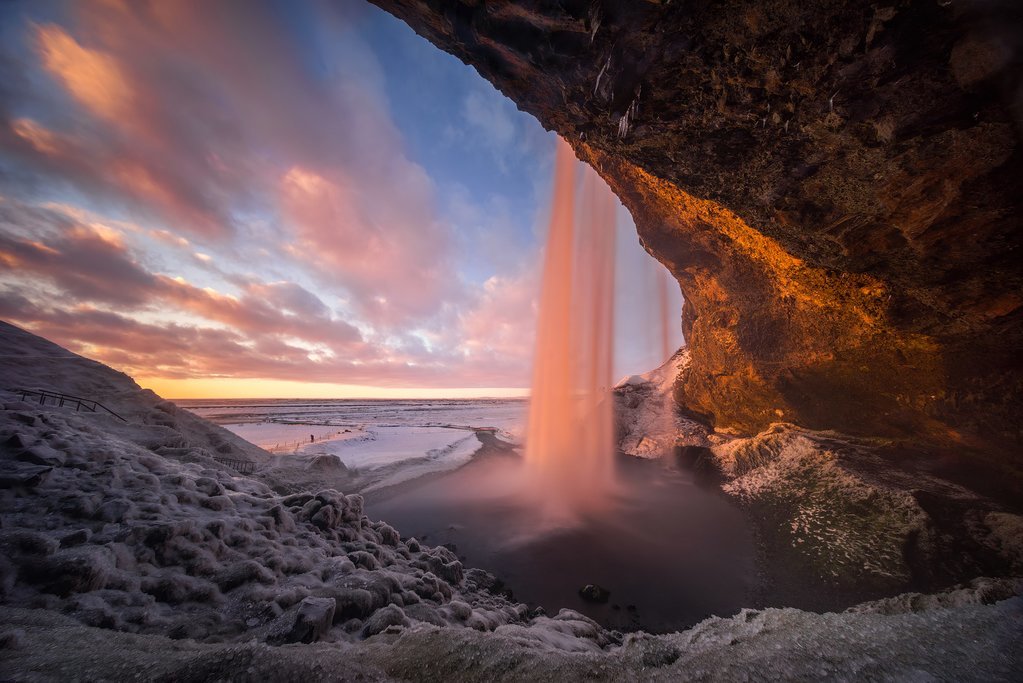 Sunset at Seljalandsfoss in the winter